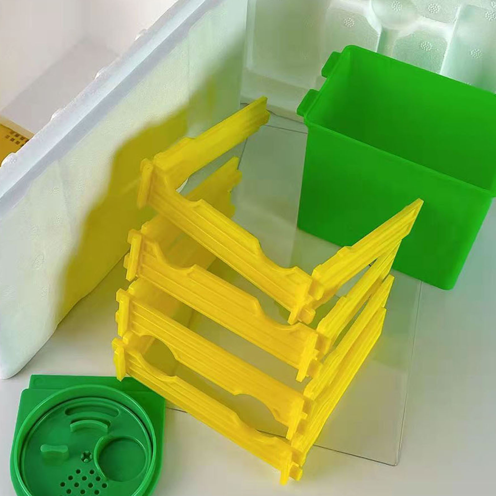 Zestaw do hodowli matek pszczy – Essential Gardening Tools recenzja i cena